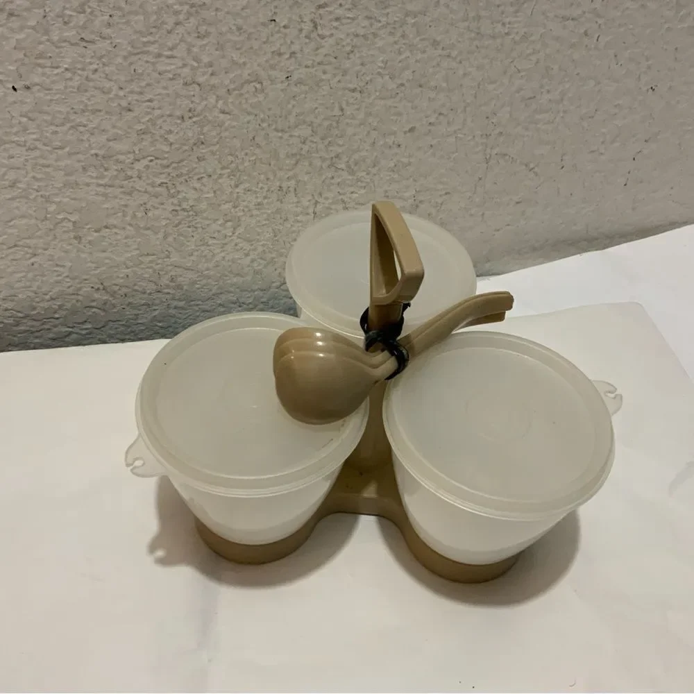 Vintage Tupperware relish/appetizer serving condiment caddy. 3 spoons included
